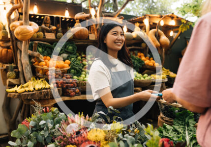 Community Food Systems: What To Sell at a Farmers Market Image